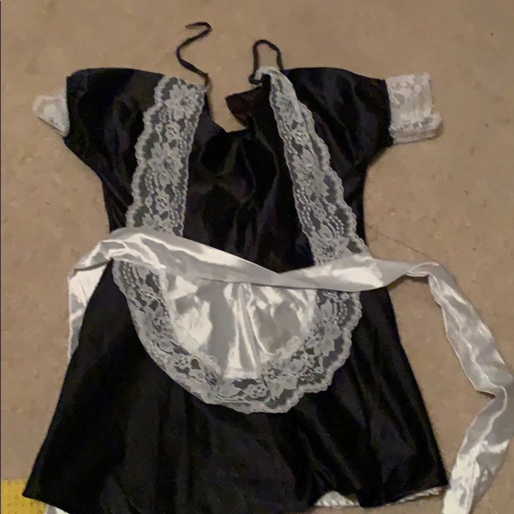 Costume maid